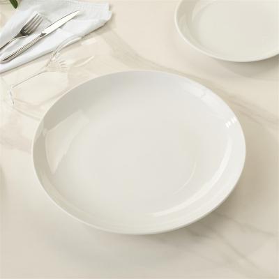 China Auratic Hot Selling Sustainable Amazon Fine White Porcelain Dinner Dishes and Dishes Stacking Ceramic Round Flat Plates for Hotel, Restaurants for sale