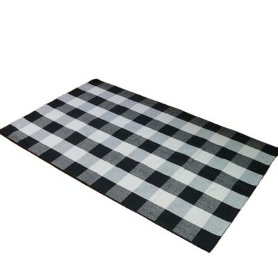 China China Sale Washable Cotton Woven Buffalo Plaid Floor Mat Bedroom Black And White Non Slip Rug for sale