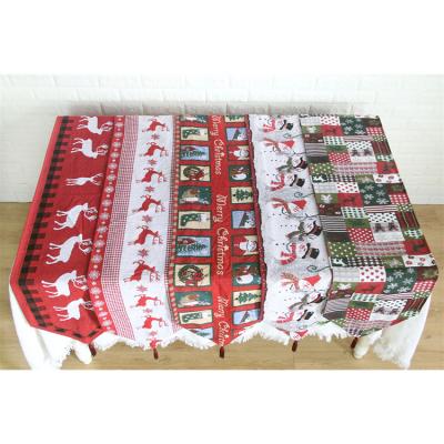 China Factory Supplier Sustainable Custom Printing High Quality Polyester Cotton 33*180 Cm Christmas Table Cloth for sale