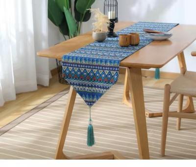 China Factory direct sale living room viable custom made high quality nylon kitchen with tassels table runner for sale