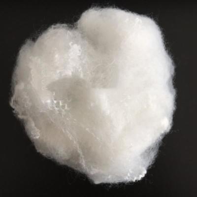 Chine Peluche réutilisée fonctionnelle Toy Use de matière première de polyester de la fibre discontinue de polyesters 65mm à vendre