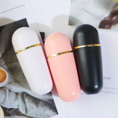 China Hot Sale Face Oil Absorbing Oil Removing Skin Care Tool Face Volcanic Oil Absorbing Roller For Nose Face T-zone Skin Care for sale