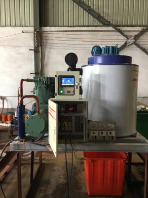 China 5000 Kg Fresh-keeping With Cold Room Ice Flake Making Machine In Fishing Company for sale