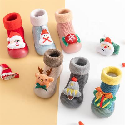 China Breathable Autumn And Winter Christmas Sock Shoes Baby Toddler Shoes Cartoon Tube Rubber Unique Socks for sale