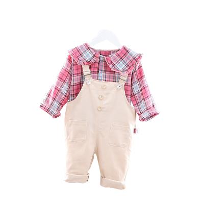 China Smart casual low price and high quality children's leisure suit 1-5 years old girls long sleeve bib two-piece suit for sale