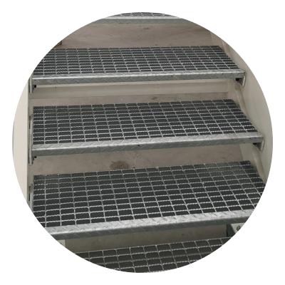 China Industrial Hot Dipped Galvanized Steel Grating Stair Treads for sale