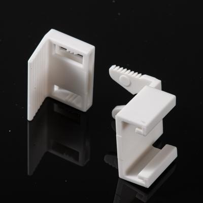 China Mini Parts 17mm Wall Mini Blinds Plastic Fixing 17mm Lampshade Installation Mounting Support L Bracket Feet Hook Hanger Plate for sale