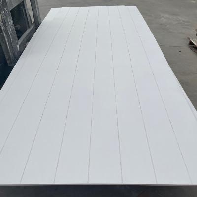 China Minimalist 2800mm-3600mm Fluted Plywood With With Color Painting for sale