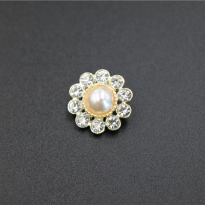 China Wholesale Vintage Nickel Free White Crystal Pearl and Rhinestone Buttons for Lady Garment for sale