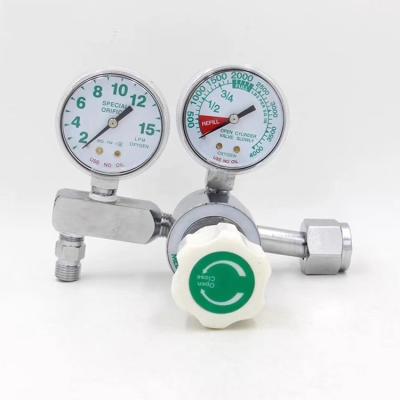 China Hospital Nurse High Accuracy 3000Psi CGA540 Medical Oxygen Regulator with Two Flow Meters for sale