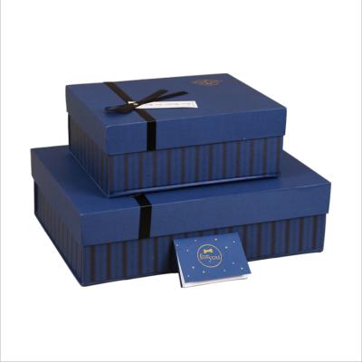 China Recyclable wholesale blue sepwerate lid box gift box cosmetics and perfume packing box for sale