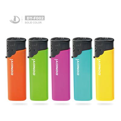 China DY-F002 Regalo con antorcha para hombres Dispositivo de plástico a prueba de viento encendedor electrónico de cigarrillos de gas en venta