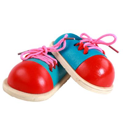 China Eco-friendly Material Educational Skill Toy Kindergarten Baby Child Life Learning Exercising Lace Up Mini Wooden Shoes for sale