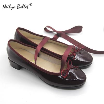 China Anti-Smell OEM Comfortable Slip On Ladies Flat Foldable Leather Bowtie Shoes Party Ballet Red Ballerina for sale