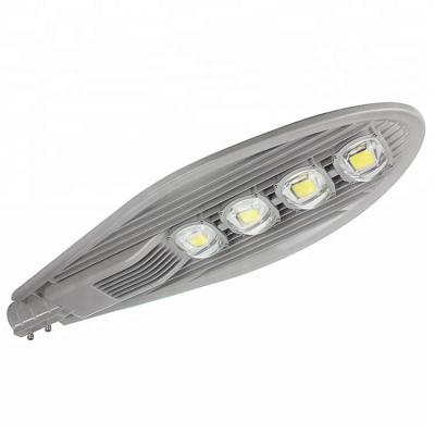 China Roadway led street light 200watt led street light 3000k 200w led street light ip65 outdoor warm white for sale