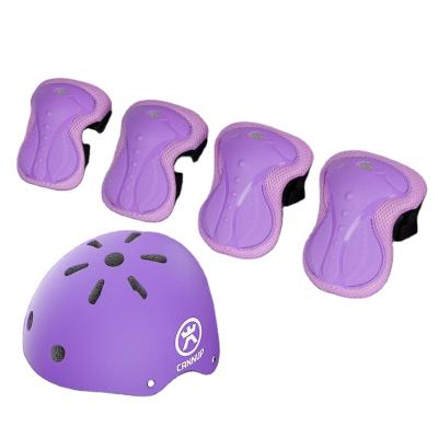 China Adjustable Breathable Protective Elasticity Swing Skateboard Protective Helmet Bicycle Skating Gear for sale