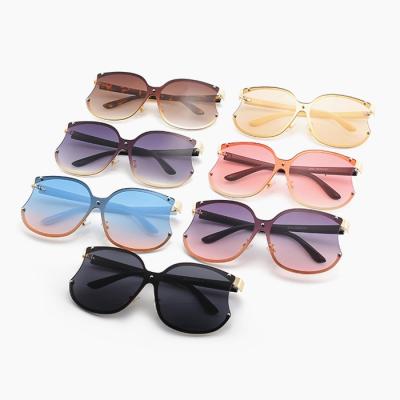 China Fashion DL Sunglasses DLL2214 Ins Style Lenses Women Shading New Custom Colorful Designer Sunglasses 2021 for sale