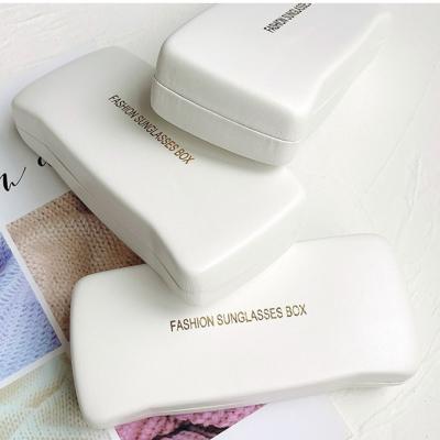 China Fashion Convenient Women Men's Portable DL Glasses DLC018 Glasses Case Magnetic PU Leather Foldable Sunglasses Box for sale