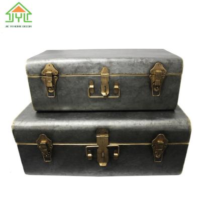 China Viable Custom Antique Trunk Vintage Carving Metal Used Wall Hanging Trunk For Wall Decor Storage Antique Trunk For Sale for sale