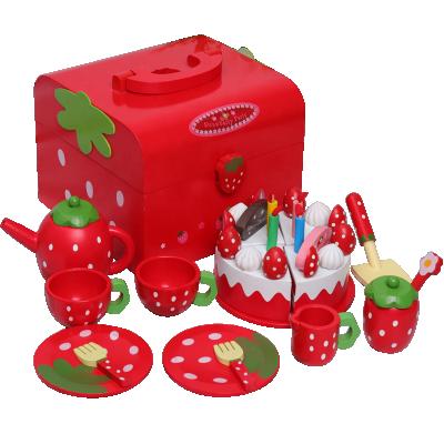 China Environmental Materials Gorgeous Wooden Children Pretend Food Cutting Strawberry Birthday Cake Wooden Kids Role Play Toy Set for sale