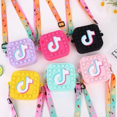 China Cute Fashion Coin Purse For Girls Kids Pinch And Mini Handbags Silicon Bubble Pop Tik Tok Bag Fidget Tiktok Purses for sale