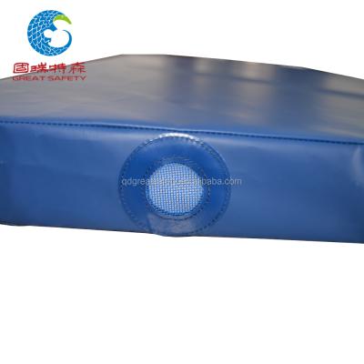 China PVC+sponge folding gymnastic crash training at club landing mat for sale