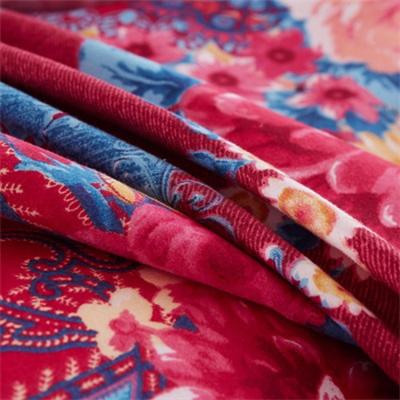 China Anti-static 100% textile polyester microfiber twill rose floral scatter 3d printing fabric for making bedding set for sale