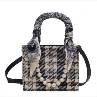 China 2021 High Quality New Fashion Cute Women Handbags Silk Shoulder Bag For Ladies for sale