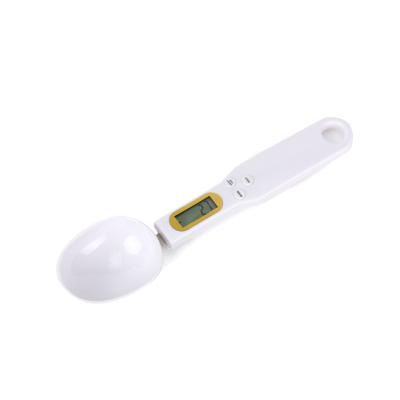 China Weight Measuring 2023 Hot Selling Accurate White Spoon Weight Scale Button Battery Small Color Digital Spoon Scales for sale