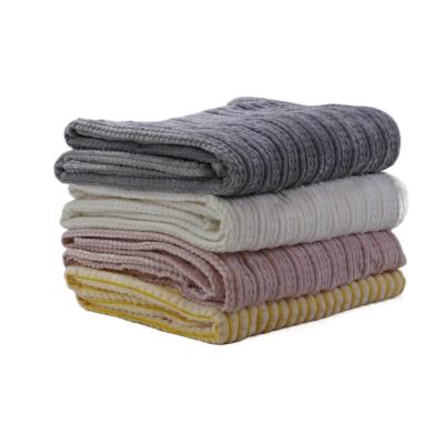 China High Quality Microfiber Cloth Anti-pilling Waffle Throw Blanket Soft Plush Weave Blanket for sale