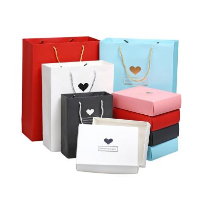 China Wholesale Recyclable Factory Design New Fashion Customized Gift Paper Bag Set for sale