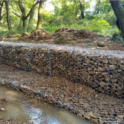 China 2X1X1M Gabion Wire Mesh Box 80X100Mm Gabion rock Basket For Flood Control Project zu verkaufen