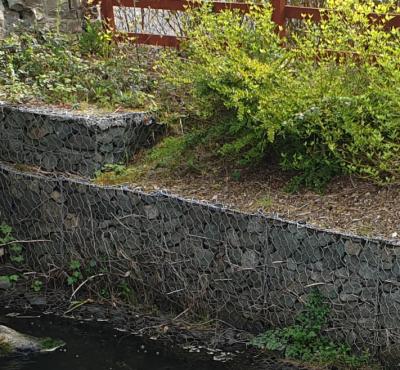 Chine Boîte en gabion en fil galvanisé revêtu en PVC 1*1*1 M Vert Pour la protection contre les chutes de roches à vendre