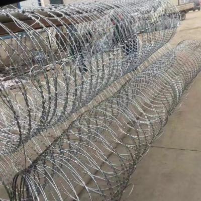 China High Quality Razor Barbed Wire 0.5mm-5.0mm Barbed Wire Galvanized Bto-12 Galvanized Razor Barbed Wire Protection for sale