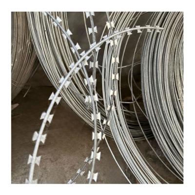 China Hot Dipped Galvanized Security Fencing Razor Barbed Wire Steel Wire Barbed Wire Coils for sale