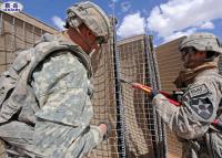 China Alambre de acero con poco carbono de la protección de la barrera militar rellenada con arena de Hesco en venta