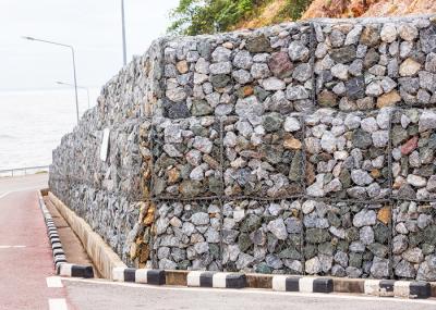 China Jaulas revestidas de la pared de Gabion de las cestas del PVC Gabion, caja de Gabion para la protección del banco en venta