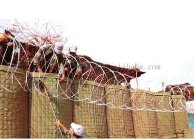 China Barreira militar do HDG da inundação de aço da parede da areia do bastião com geotêxtil à venda