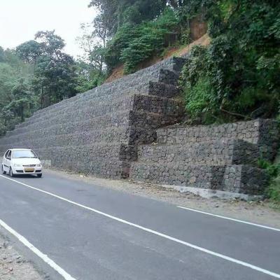 China Wasserdichte Rostschutz-Gabions-Wand-Körbe galvanisierten 2 * 1 * 1 M zu verkaufen