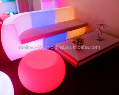 China Rechargeable Eco-freindly LED Bar Furniture, Light Up Cocktail Table, And Chairs Illuminated for sale