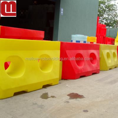 China Country Road Rotomolded Plastic PE Traffic Crowd Control Barrier for sale