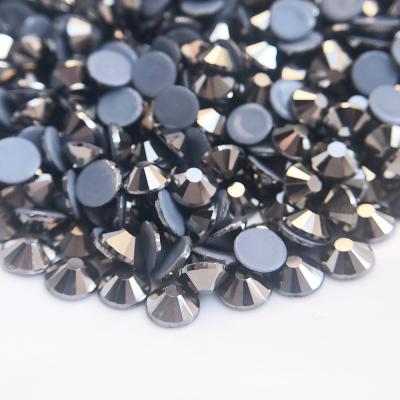 China Flatback Hematite Garment Decorative Hotfix Diamonds Crystals Rhinestone Bulk Glass for sale