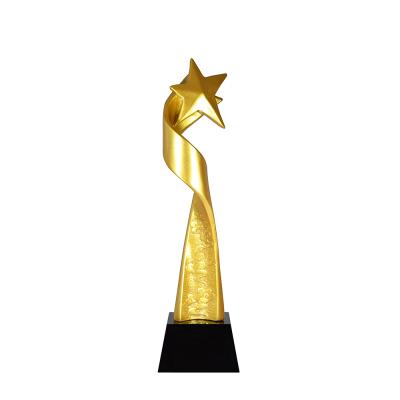 China Wholesale Popular Europe Design Custom Never Fade Wood Color Base Award Frosted Resin Star Trophy for sale