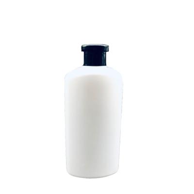 China Cosmetic Shampoo Bottles Empty Hair Plastic Shampoo Dispenser 400ML With Flip Top Cap for sale