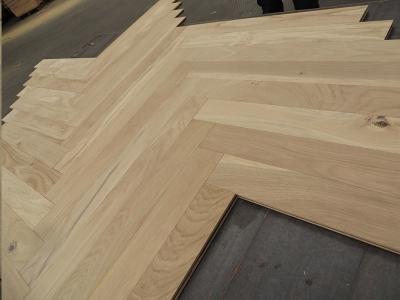 China unfinished French Oak herringbone flooring, fishbone oak engineered flooring for sale