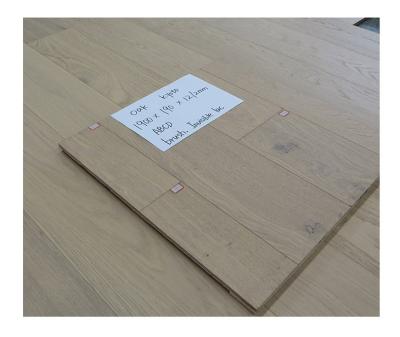 China Popular Light Color Oak Engineered Wood Flooring, 1/2