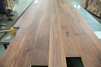 China Natural Oiled American Walnut Wide Plank Engineered Wood Flooring for sale