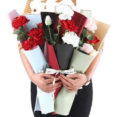 China Water Proof Bouquets Flower Vendor Double Mini Size Bopp Plastic Roses Hot Sided Wrapping Florist Material Wholesale Wrapping Paper Bouquet for sale