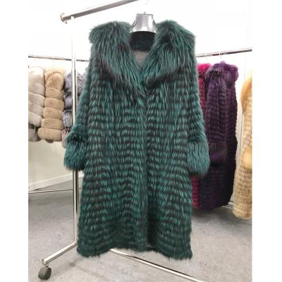 China Maturity Real Fox Fur Anti-wrinkle Soft Skin-friendly Style V-Neck Overcoat For Women for sale