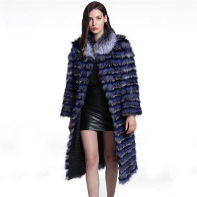 China 2021 New Winter Fashionable Horizontal Anti-wrinkle Real Stripes Women's Fox Fur Overcoat for sale